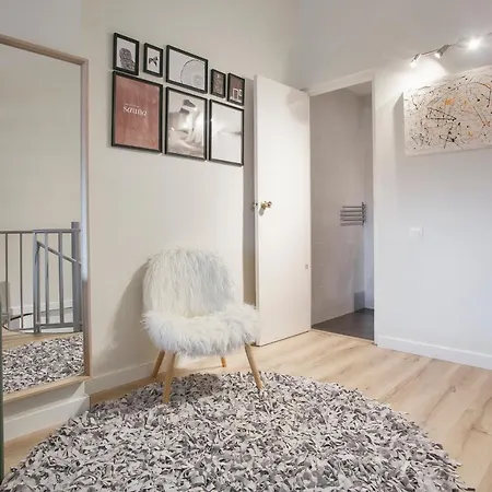 Tendency 8 Apartment Barcelona