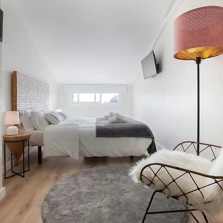 Tendency 8 Apartment Barcelona
